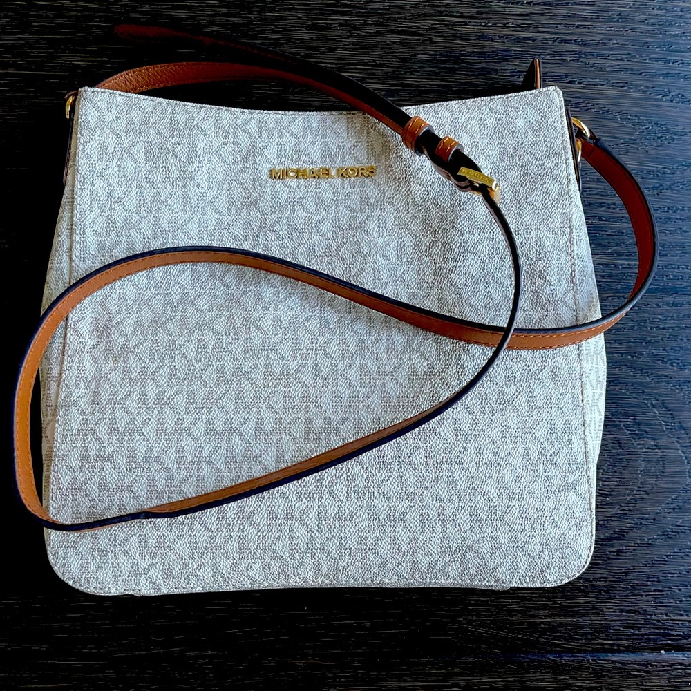 Michael Kors crossbody purse